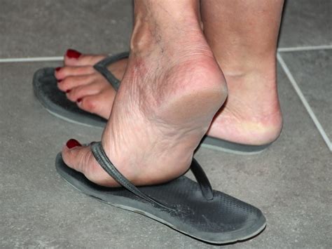 Sexy Milf Toes - Mature Ladies Fucking