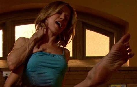 Julie Bowen and her MILF legs and feet! - Celebrity Porn Photo