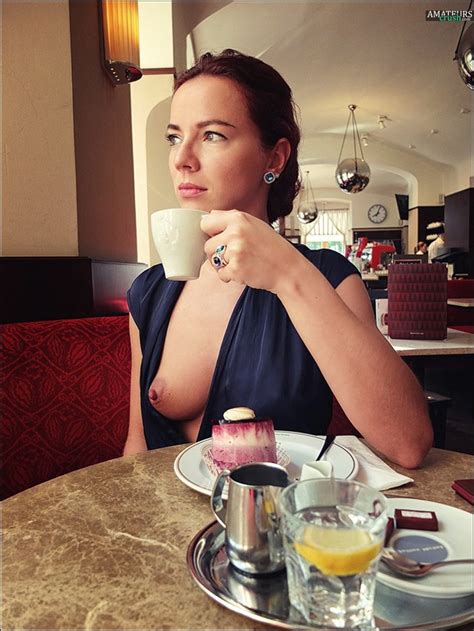 Girls Flashing In Public - Risky Delicious Tits, Asses ...