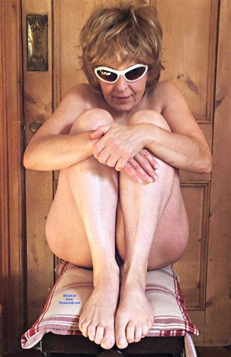 Lady Bee Sunday Honey - December, 2018 - Voyeur Web