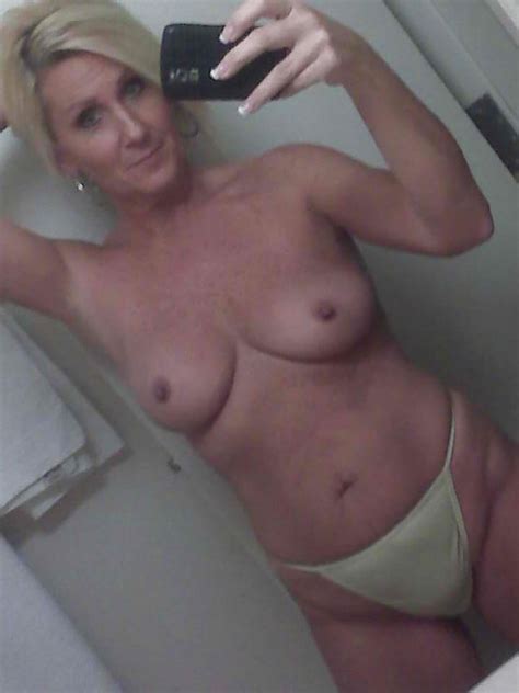 Self Shot Milf 82118 | Tagged: milf, tan, self-shot,