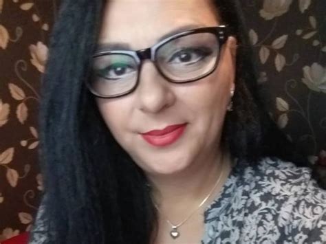 LadyCrissyx : cette Femmes avec une touffe taillÃ©e et Ã  la ...