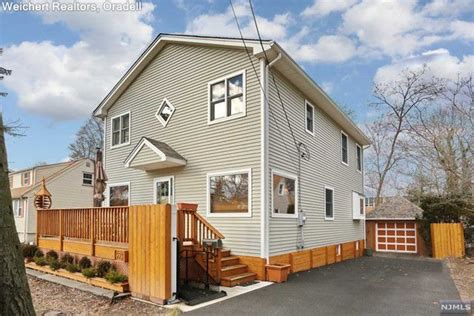 271 Voorhis Ave, New Milford, NJ 07646 - realtor.com®