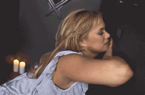 Sex bomb milf in glory hole gif.... - Porn Gif